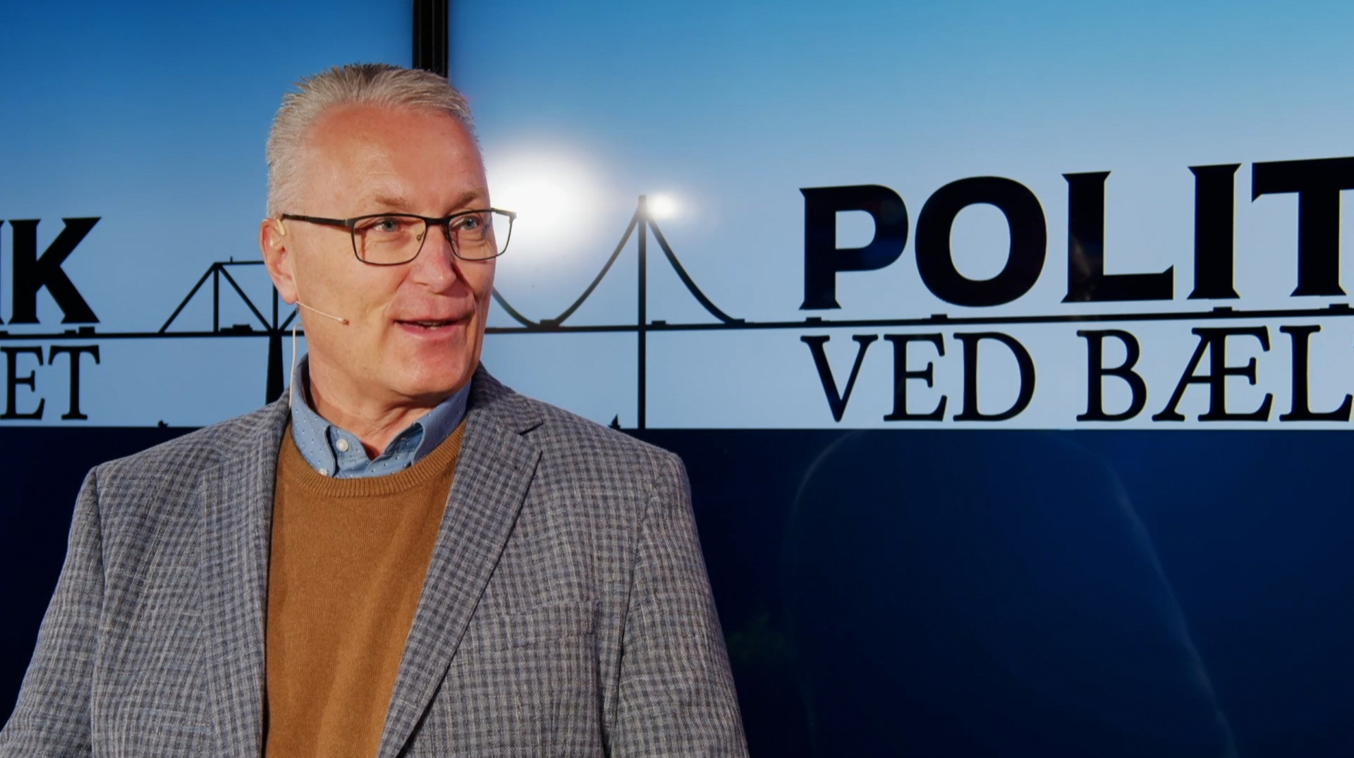 Politik ved Bæltet har denne gang Søren Larsen i studiet - DanmarkC TV