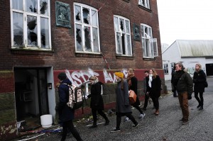 Det er ikke første gang, at Fredericia Kommune inviterer et hold arkitektstuderende til at lave studieprojekt i byen. I foråret 2014 besøgte et hold studerende bl.a. den tidligere Voss fabrik og Honorés gaard i Kongensgade som mulige projektemner.