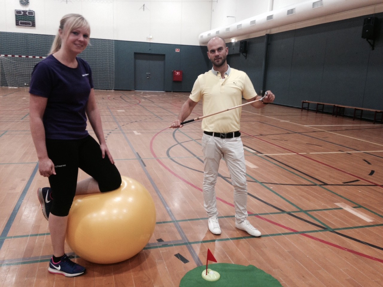 Trim din golfform indendørs i dagtimerne