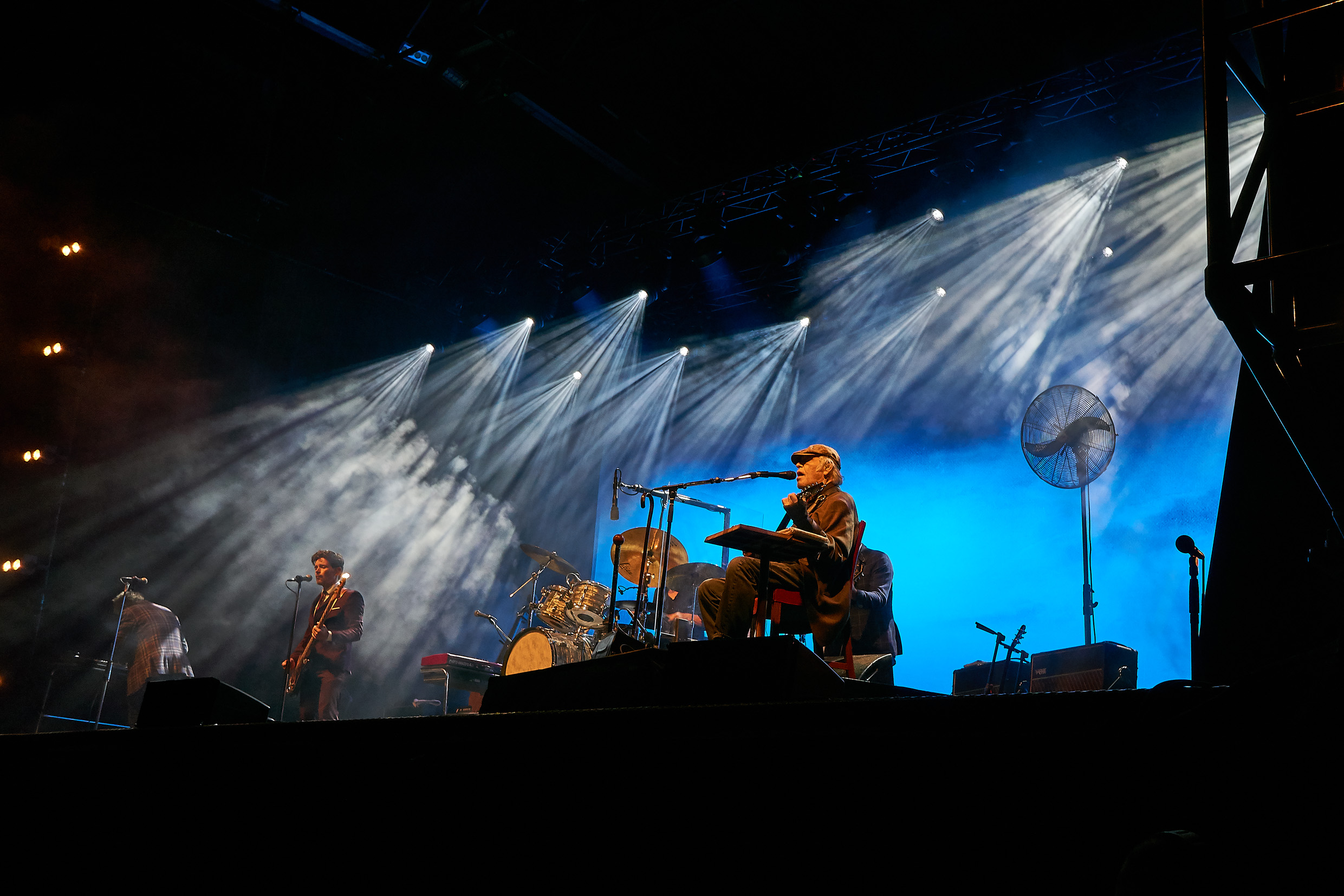 SE VIDEO : KIM LARSEN TRAK 6000 FANS TIL KASTELLET I FREDERICIA