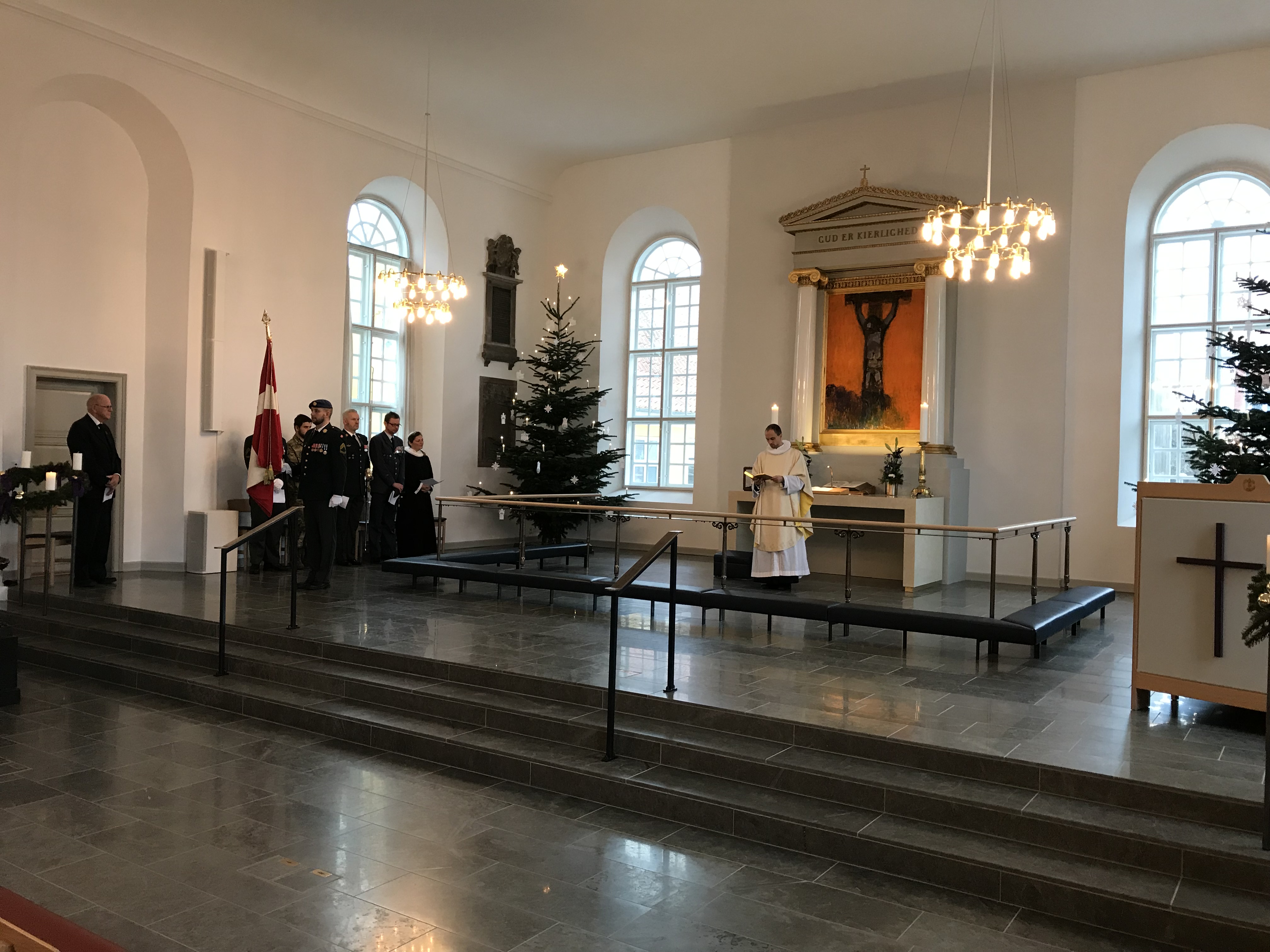 JULEGUDSTJENESTE FREDERICIA GARNISON INDTOG MICHAELIS KIRKE DanmarkC TV