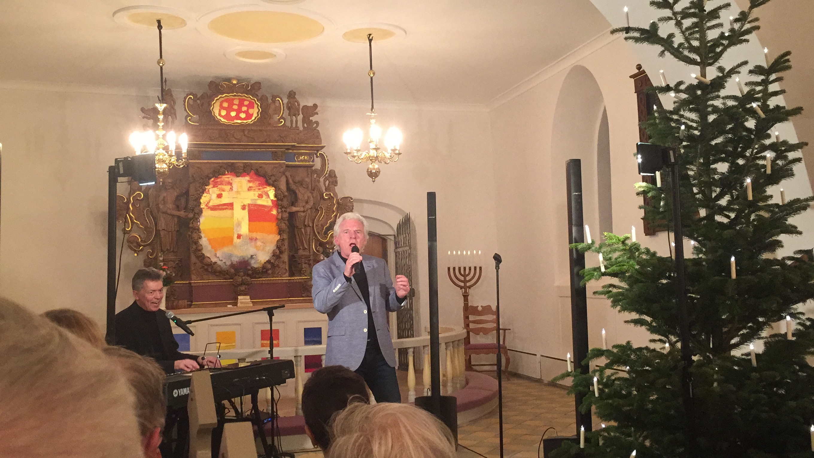 KURT RAVN GAV KONCERT I TAULOV KIRKE