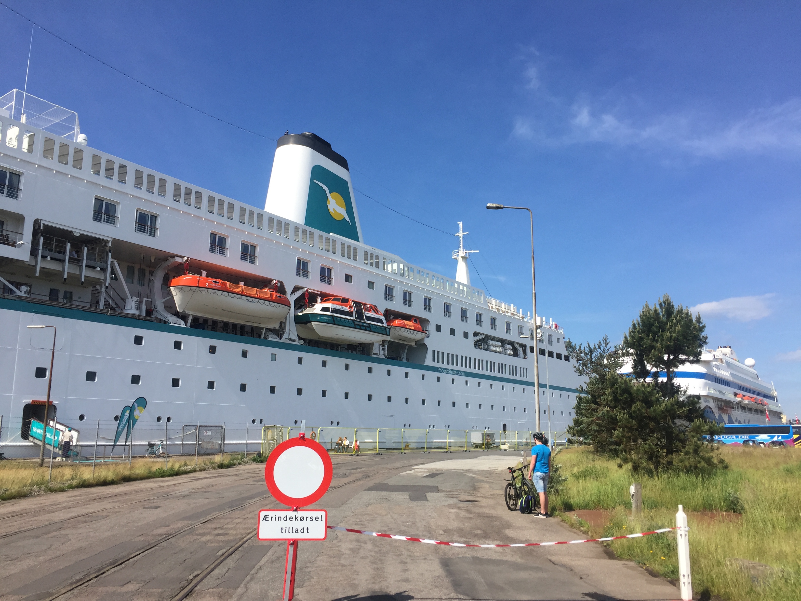 SE VIDEO : TO KRYDSTOGTSKIBE LAGDE TIL KAJ I FREDERICIA