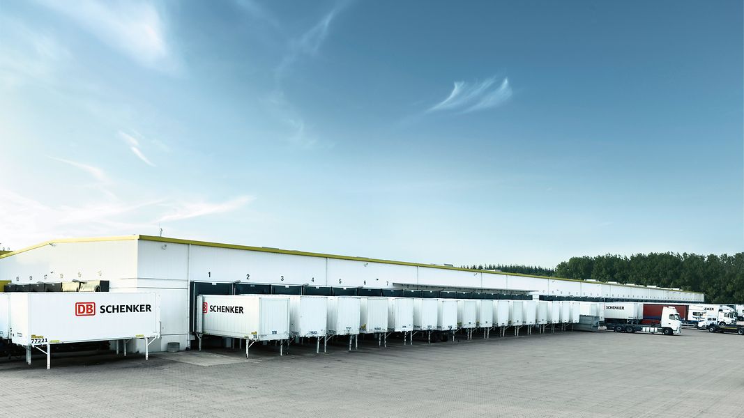 DB Schenker investerer trecifret millionbeløb i 90.000 m2 grund til stort logistikcenter ved Taulov i DanmarkC