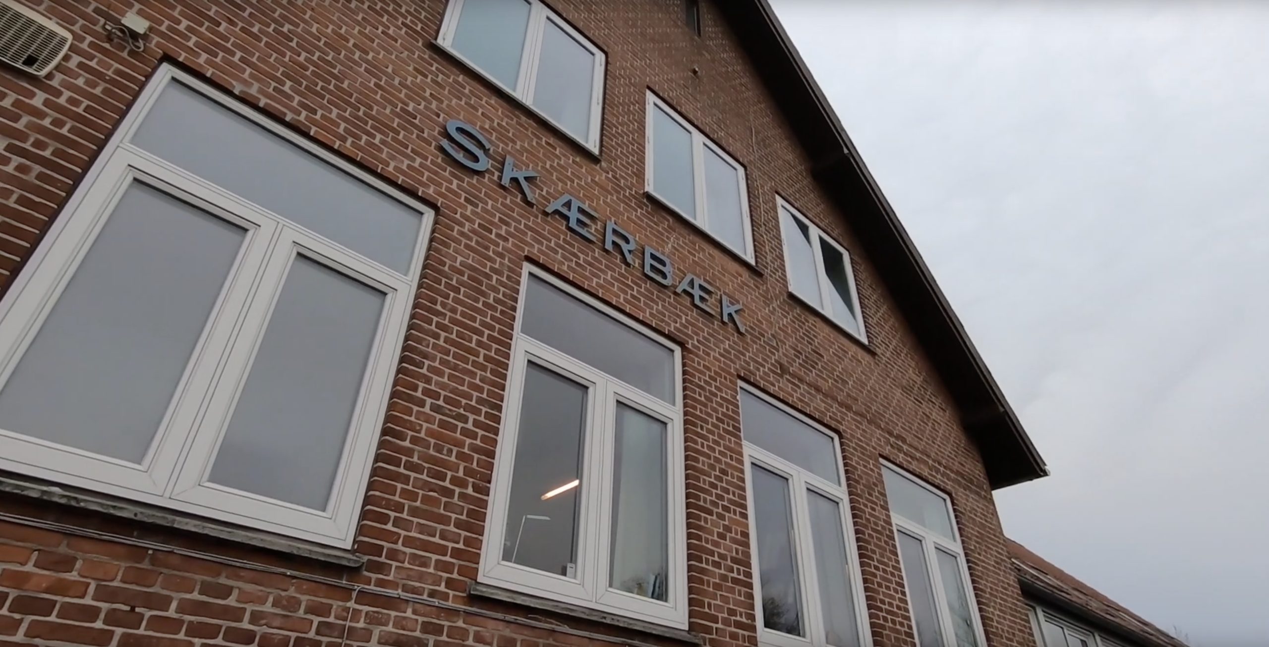 Danmark er ved at lukke ned: Uddannelsesinstitutioner og skoler lukkes