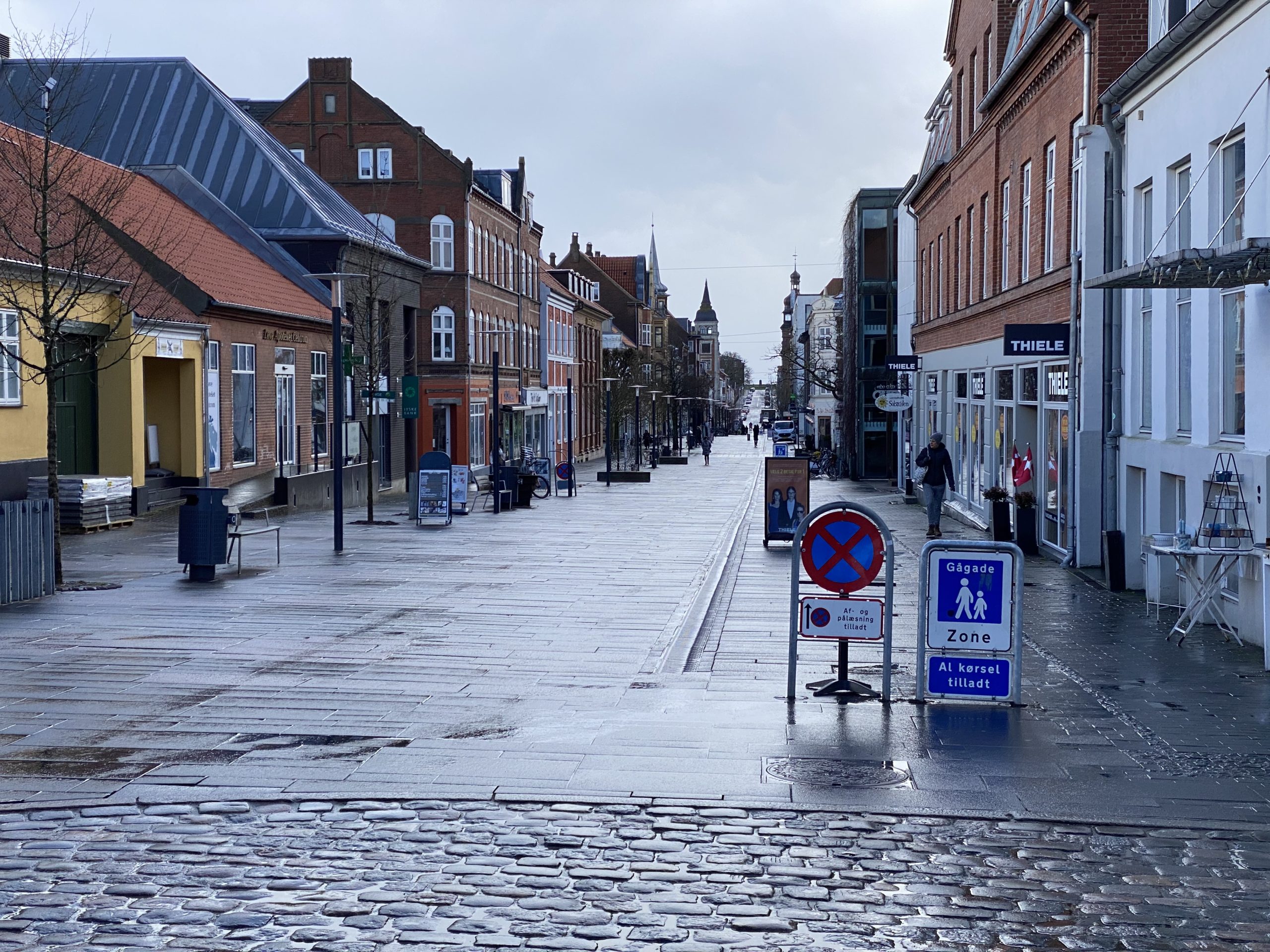 Regeringen klar med hastelovforslag – Tvungen isolation!