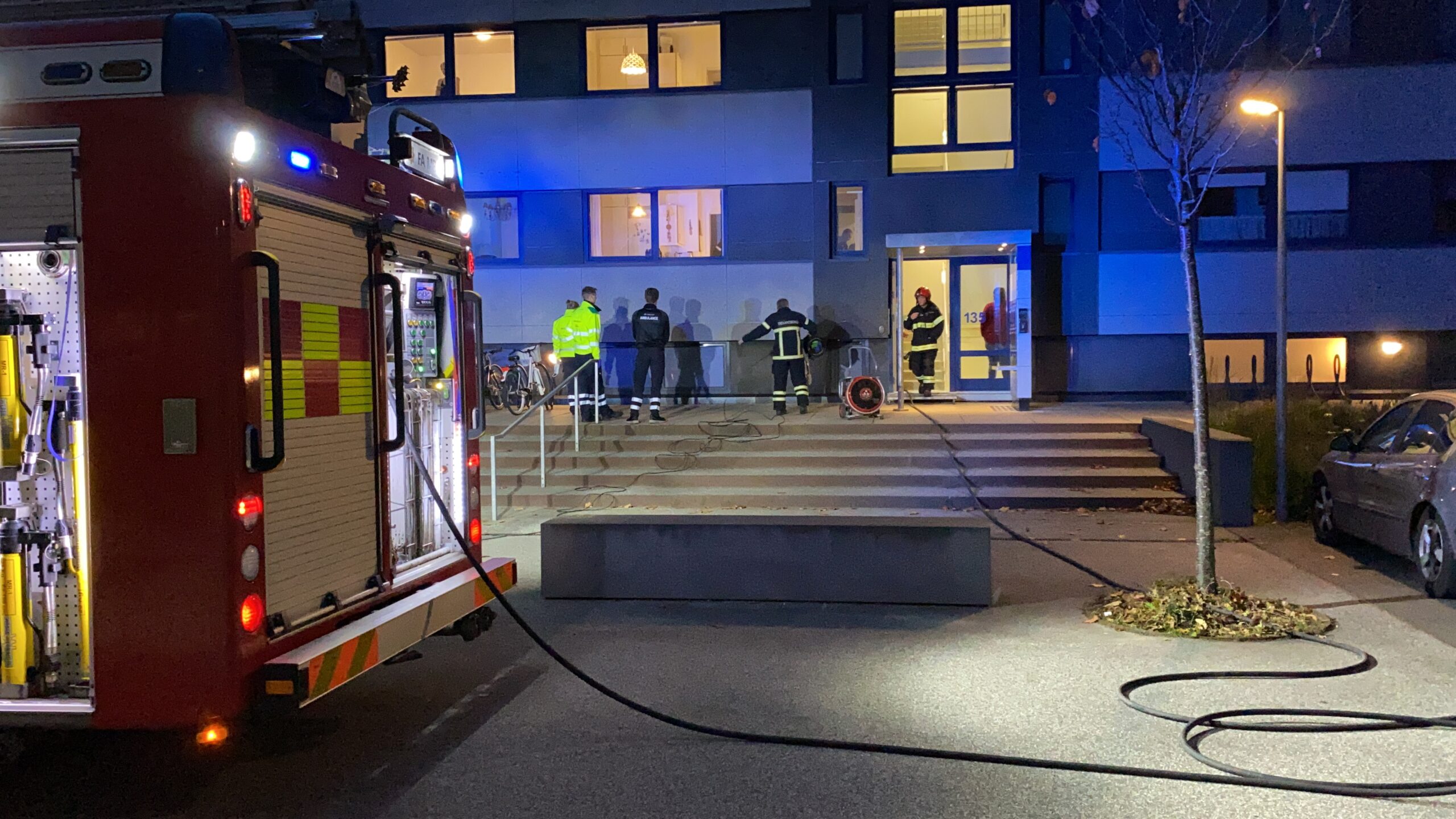 Brandvæsnet kaldt til ild i etageejendom på Ullerupdalvej