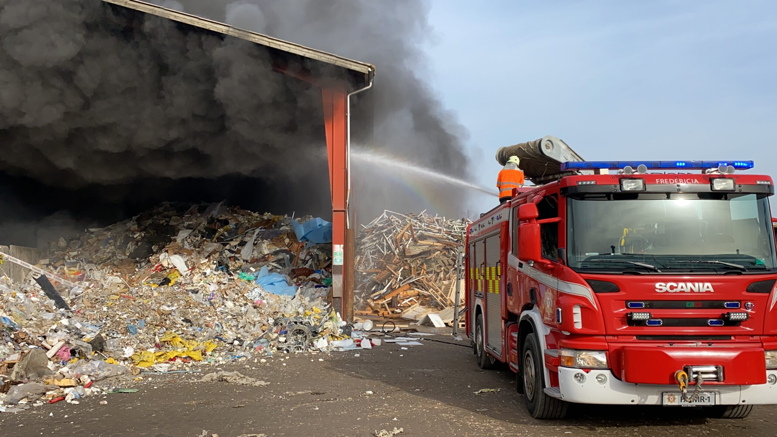 Brand i affaldsoplag på Nordre Kobbelvej